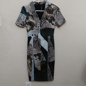 Dress Yigal Azrouel. Size 2. Color cream and Green print.